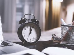 Scholarship Deferral Strategies: How to Accept a Scholarship Now and Start Later Without Losing It
